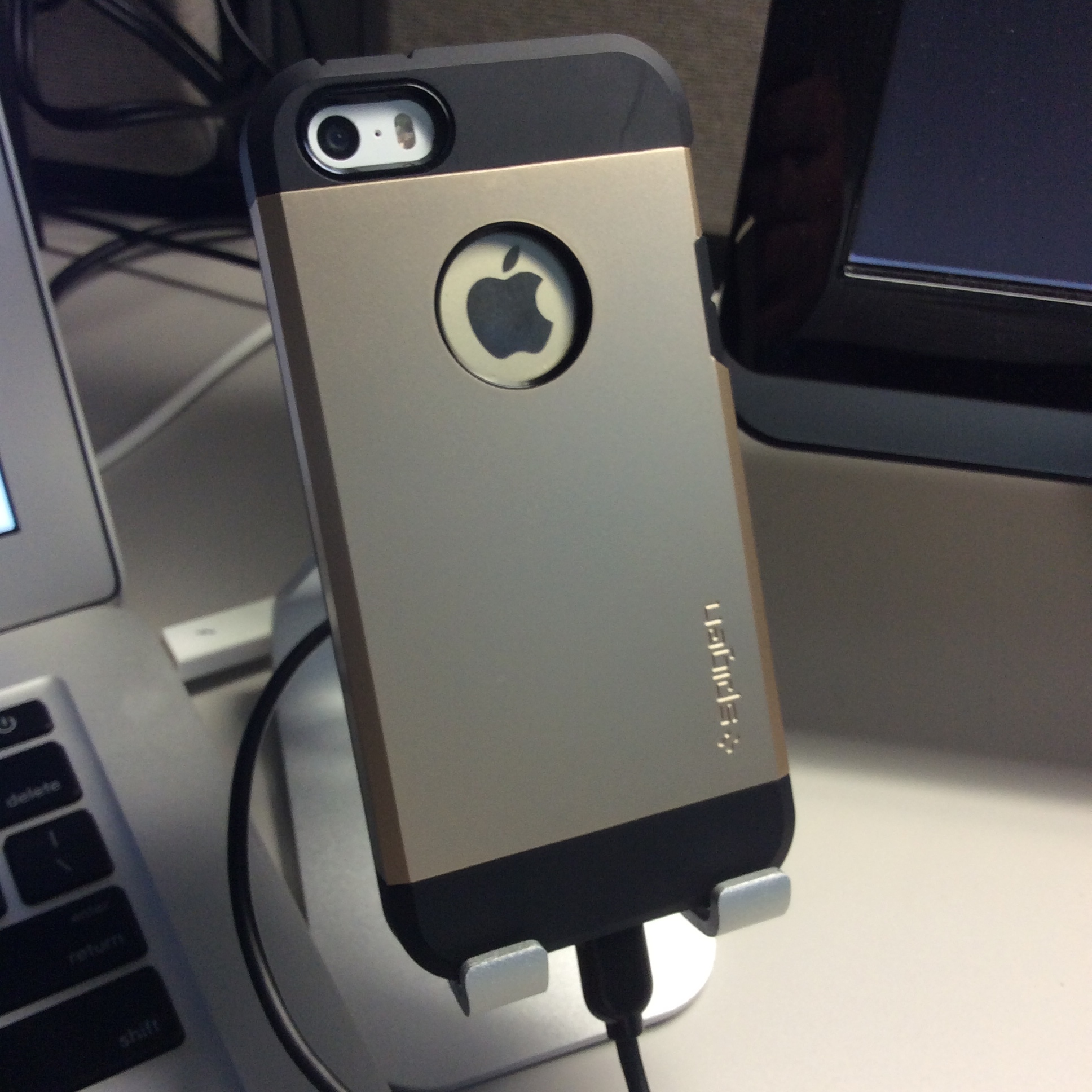 Spigen iPhone 5s case